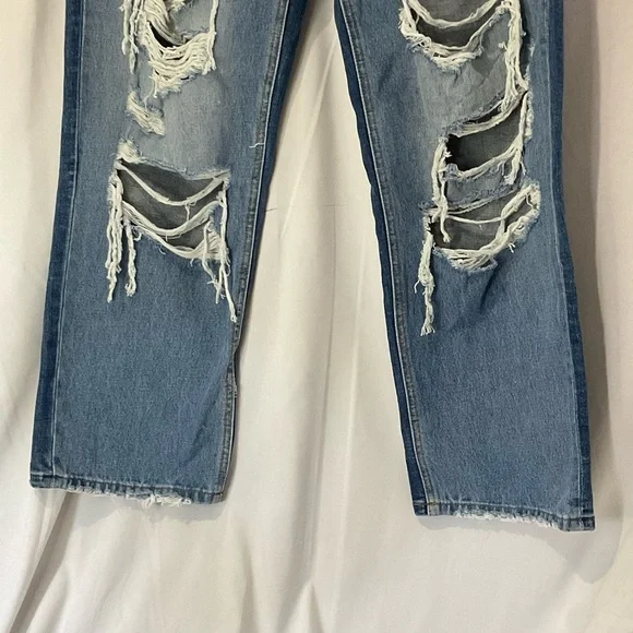 Vervet Women’s Distressed Straight Leg Denim Jeans Size 15/32” Waist NWTO - Picture 5 of 11